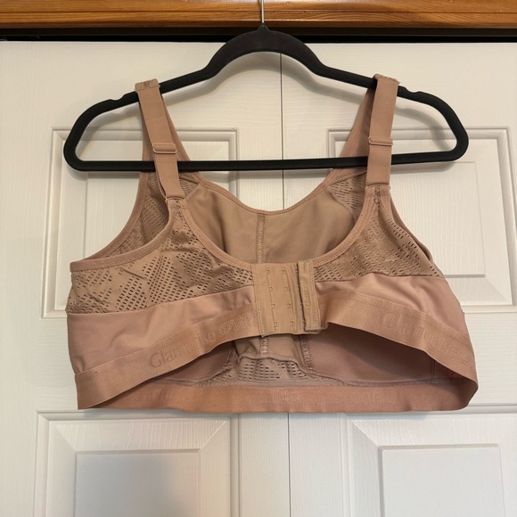 Glamorise MagicLift Seamless Wirefree Nude Sports Bra - Picture 3 of 6